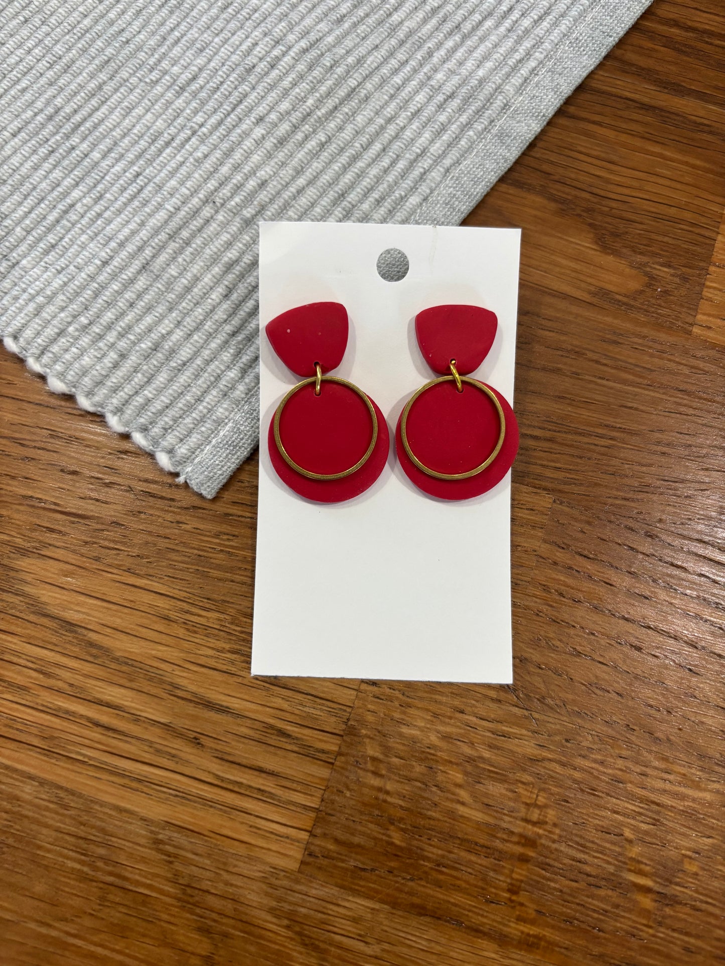 Boucles d'oreilles rouge et or