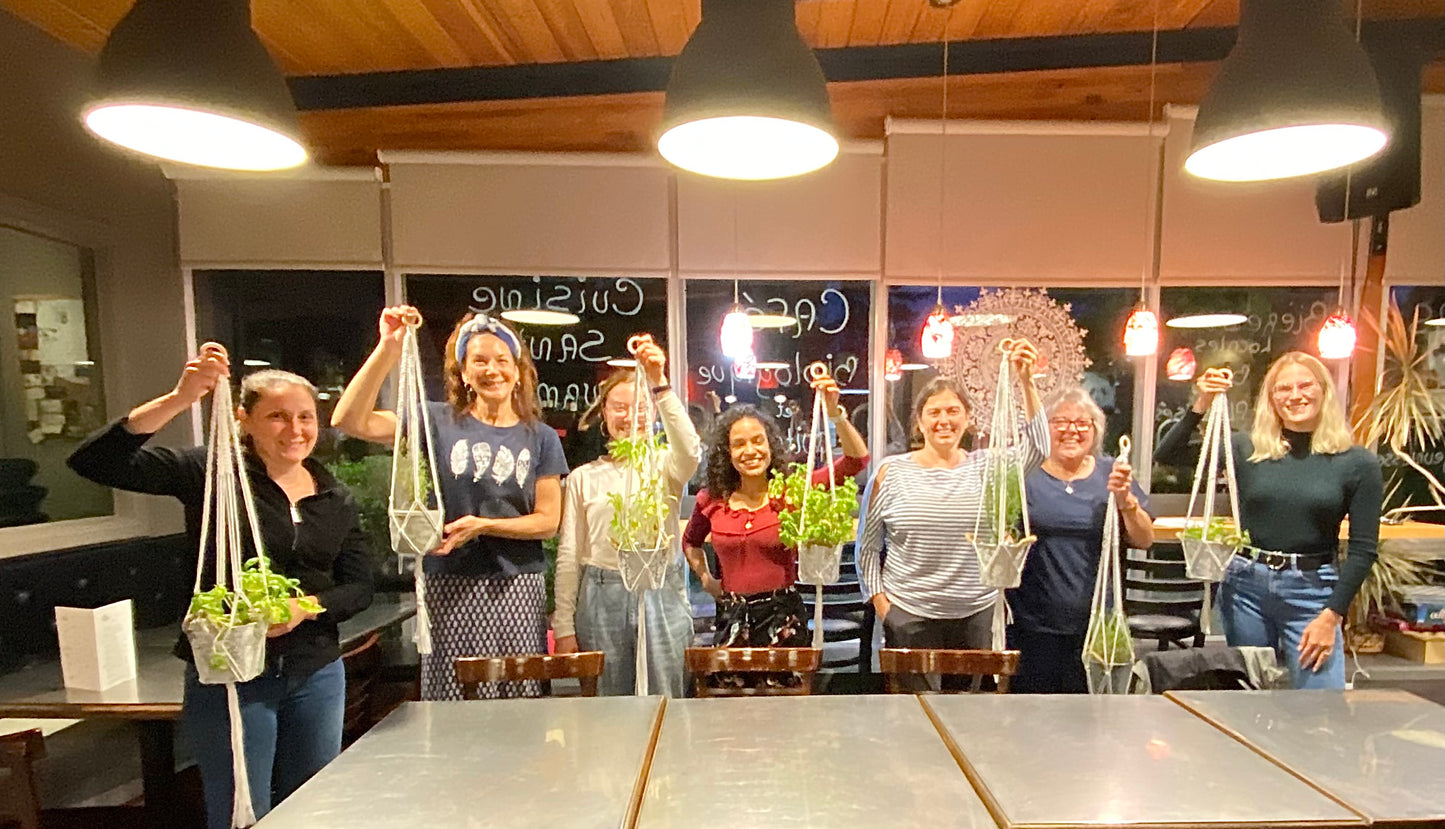 Cours de macramé - Création d'une jardinière suspendue (St-Étienne des Grès)