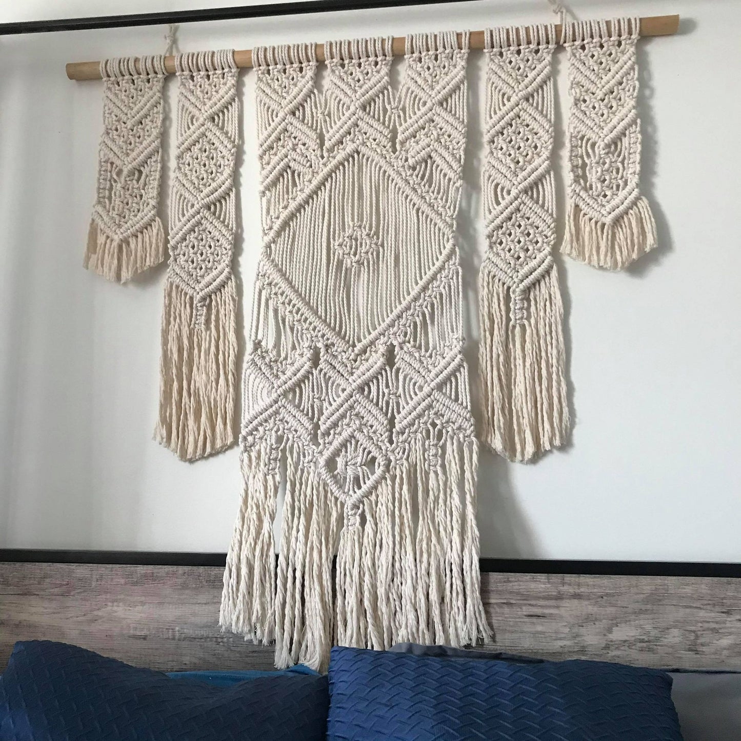 Grand macramé mural