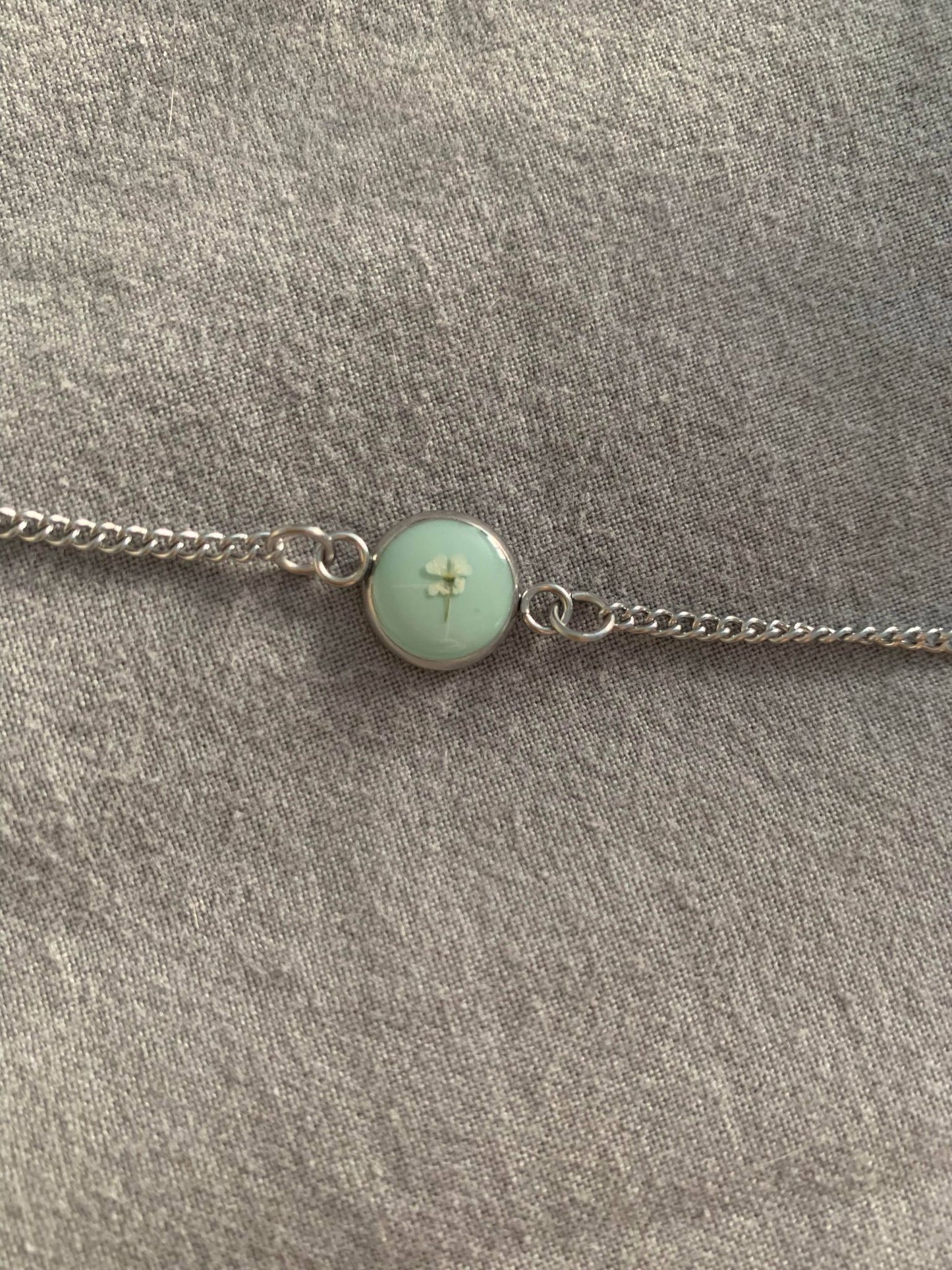Bracelet sauge et fleur blanche