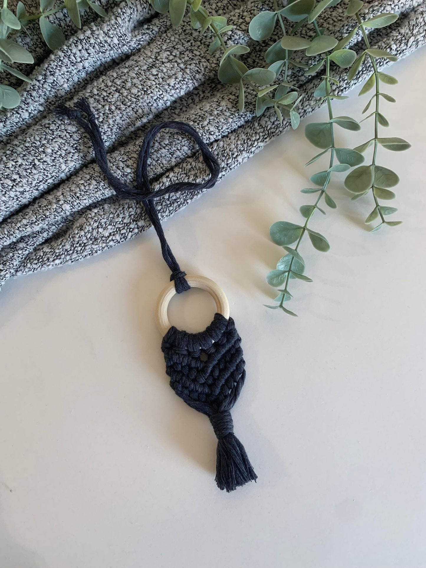 LINARIA - Diffuseur pour auto en macramé