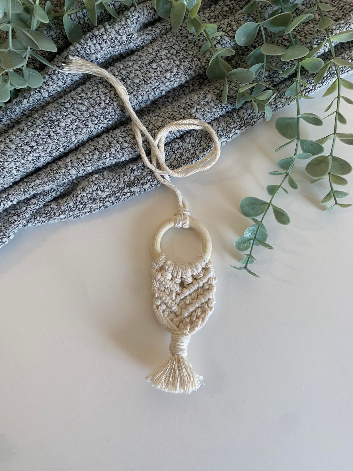 LINARIA - Diffuseur pour auto en macramé