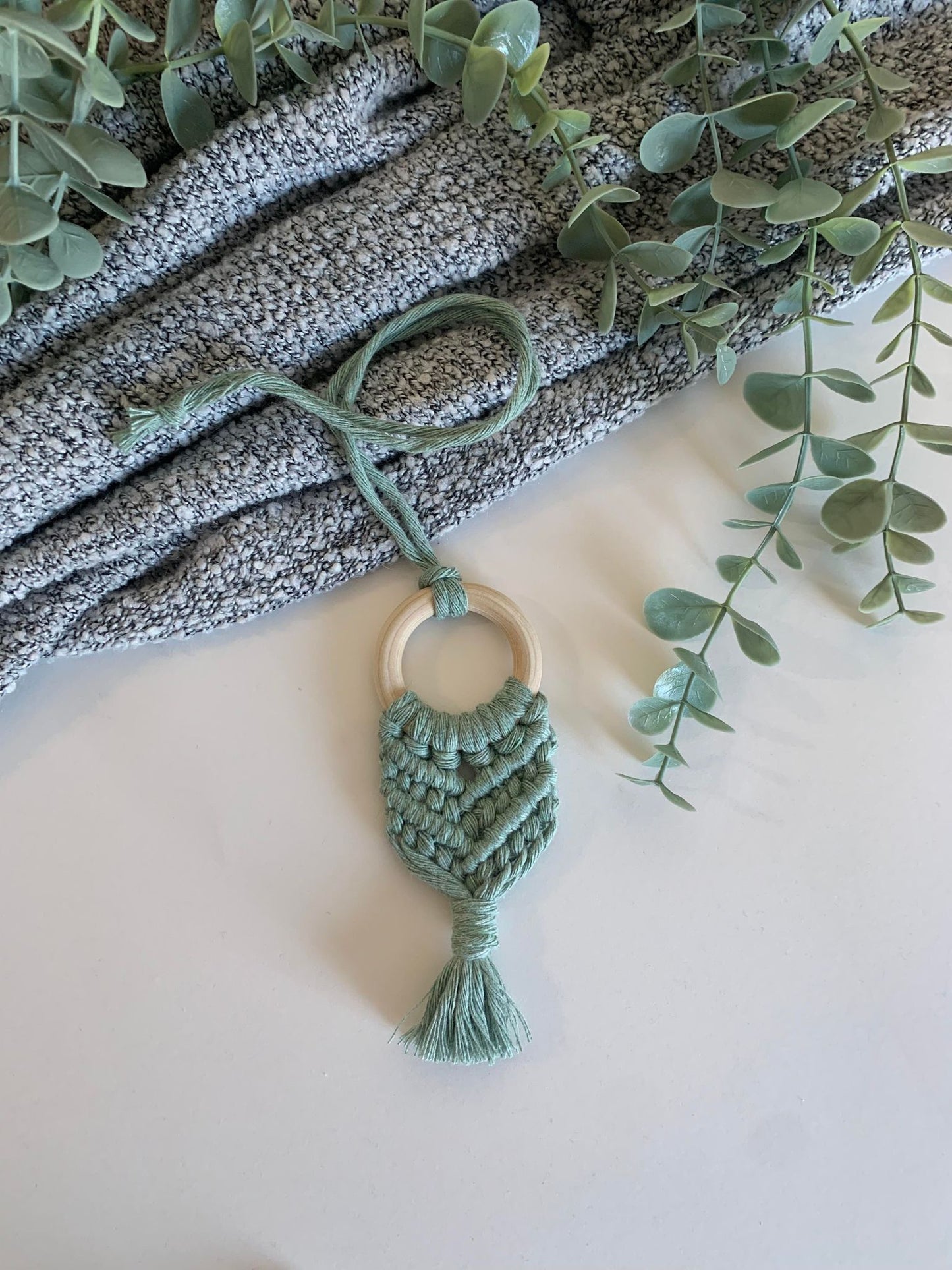 LINARIA - Diffuseur pour auto en macramé