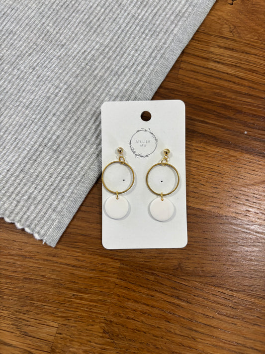 Boucles d'oreilles blanche et or